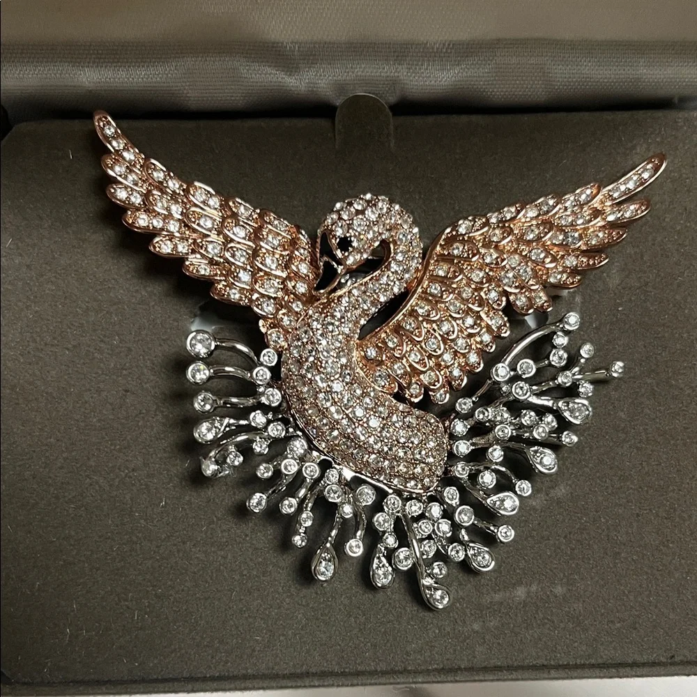 Nolan Miller Sparkling Swan Brooch Silver and rose gold colors - Picture 4 of 8